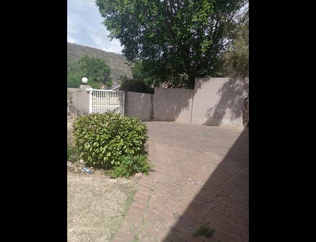 1 bed property to rent in MONDEOR